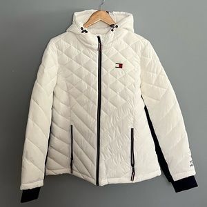 Tommy Hilfiger jacket brand new, never worn. Size L